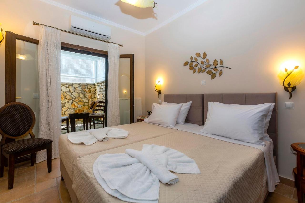 Solaris Methea- Luxury Central Villa By The Castle Kassiopi Exterior photo