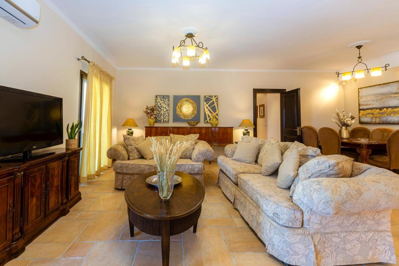 Solaris Methea- Luxury Central Villa By The Castle Kassiopi Exterior photo