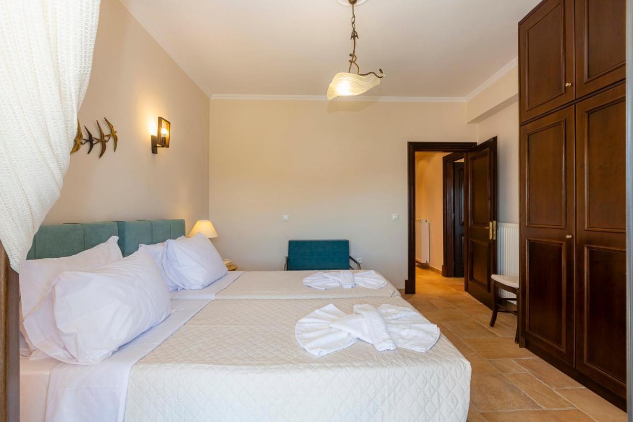 Solaris Methea- Luxury Central Villa By The Castle Kassiopi Exterior photo